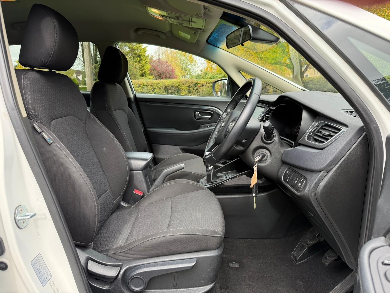 Used Kia Carens 2018 for sale - 76336932: Photo 9