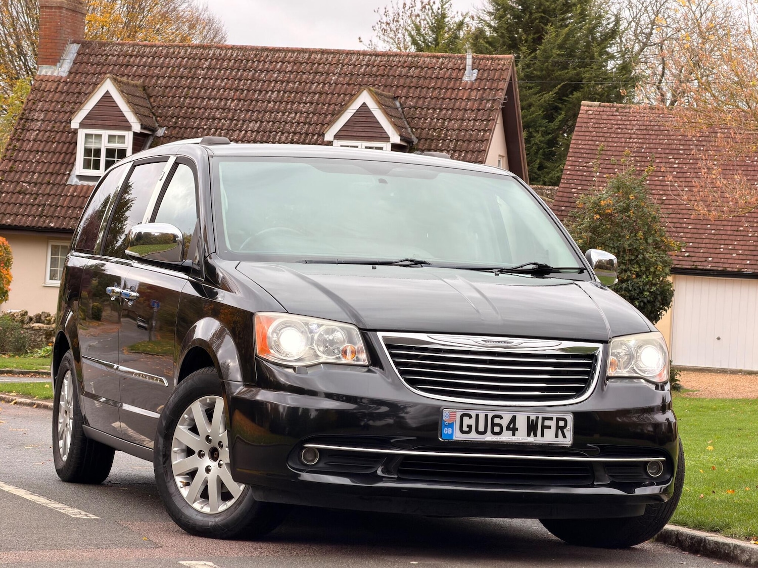 Used Chrysler Grand Voyager 2014 for sale - 76425253: Photo 1