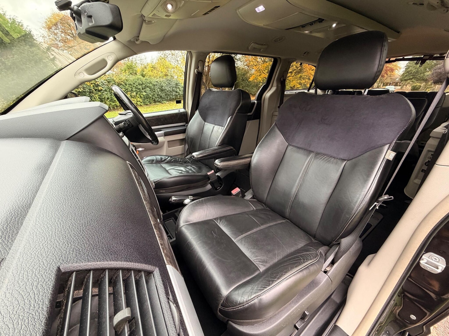 Used Chrysler Grand Voyager 2014 for sale - 76425253: Photo 12