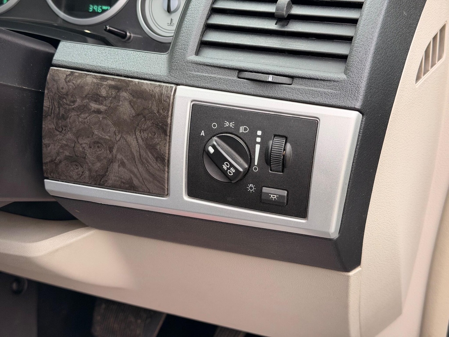 Used Chrysler Grand Voyager 2014 for sale - 76425253: Photo 25