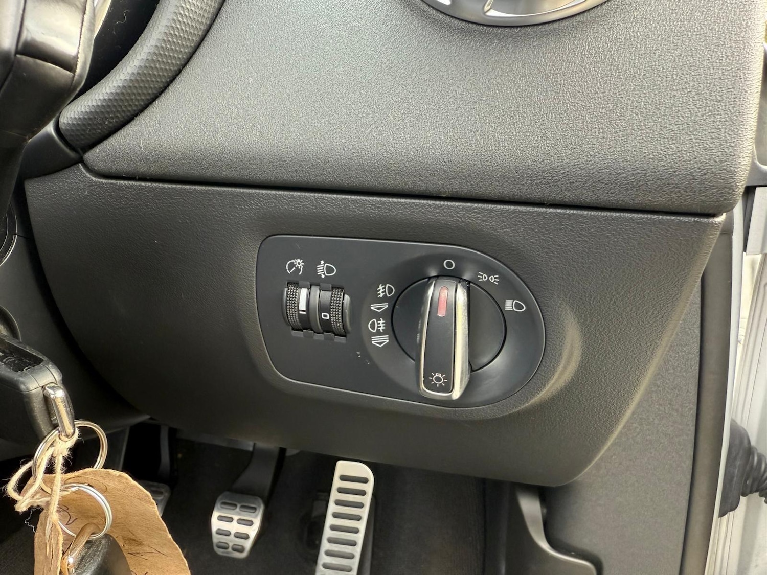 Used Audi TT 2011 for sale - 76099271: Photo 32