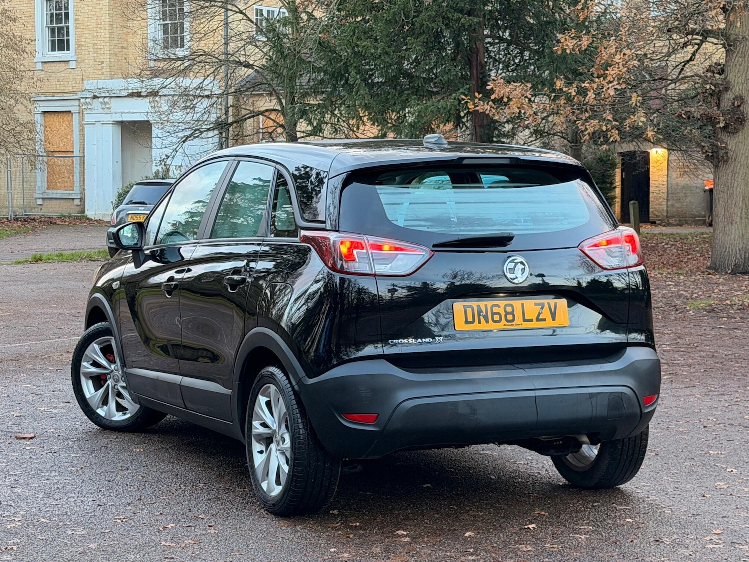Used Vauxhall Crossland X 2018 for sale - 77029833: Photo 2