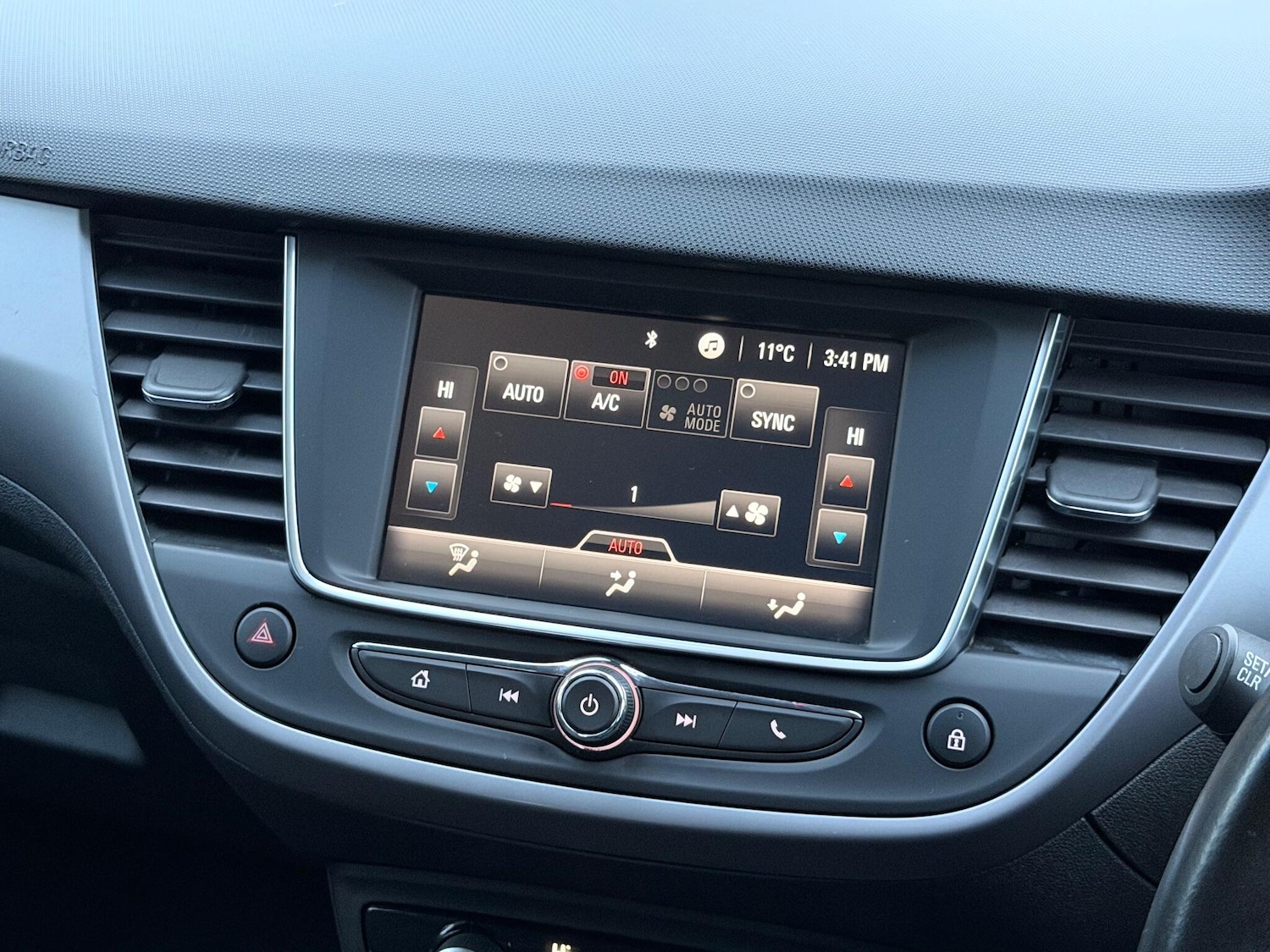 Used Vauxhall Crossland X 2018 for sale - 77029833: Photo 24