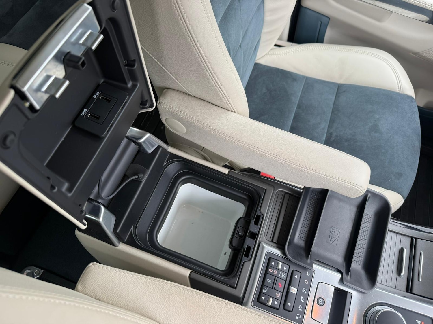 Used Land Rover Range Rover Sport 2012 for sale - 77683043: Photo 32