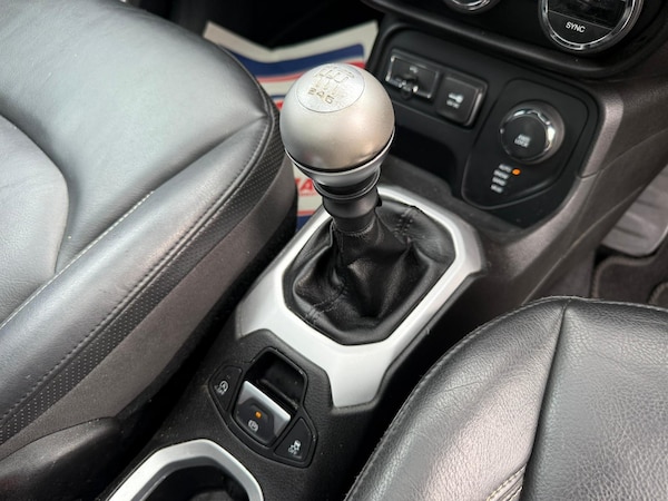 Used Jeep Renegade 2015 for sale - 76175053: Photo 31