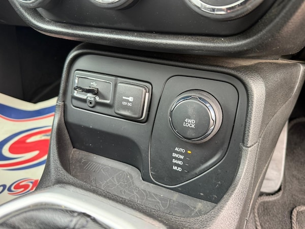 Used Jeep Renegade 2015 for sale - 76175053: Photo 37