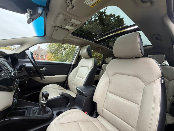 Used Kia Carens 2013 for sale - 76259736: Photo 36