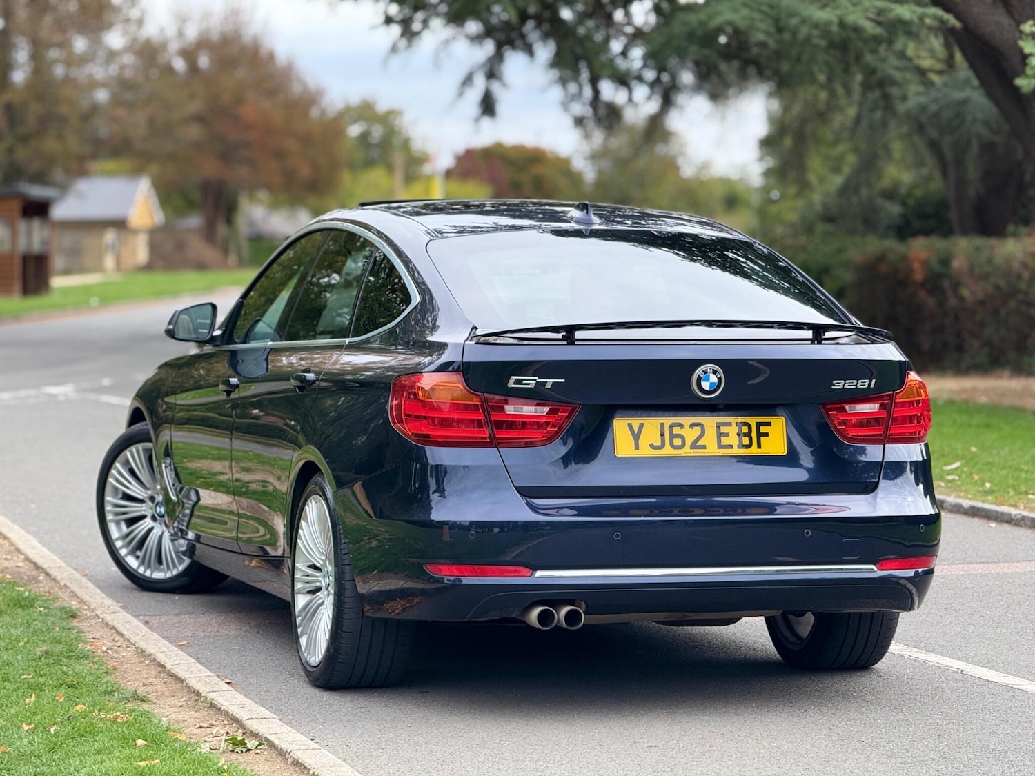 Used BMW 3 Series Gran Turismo 2013 for sale - 76060805: Photo 2