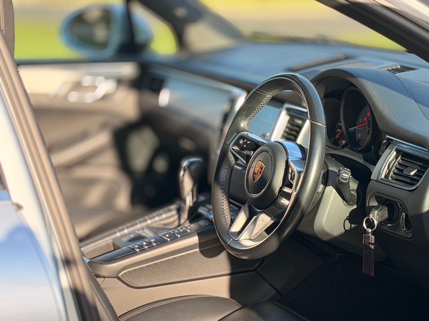 Used Porsche Macan 2015 for sale - 76715140: Photo 31