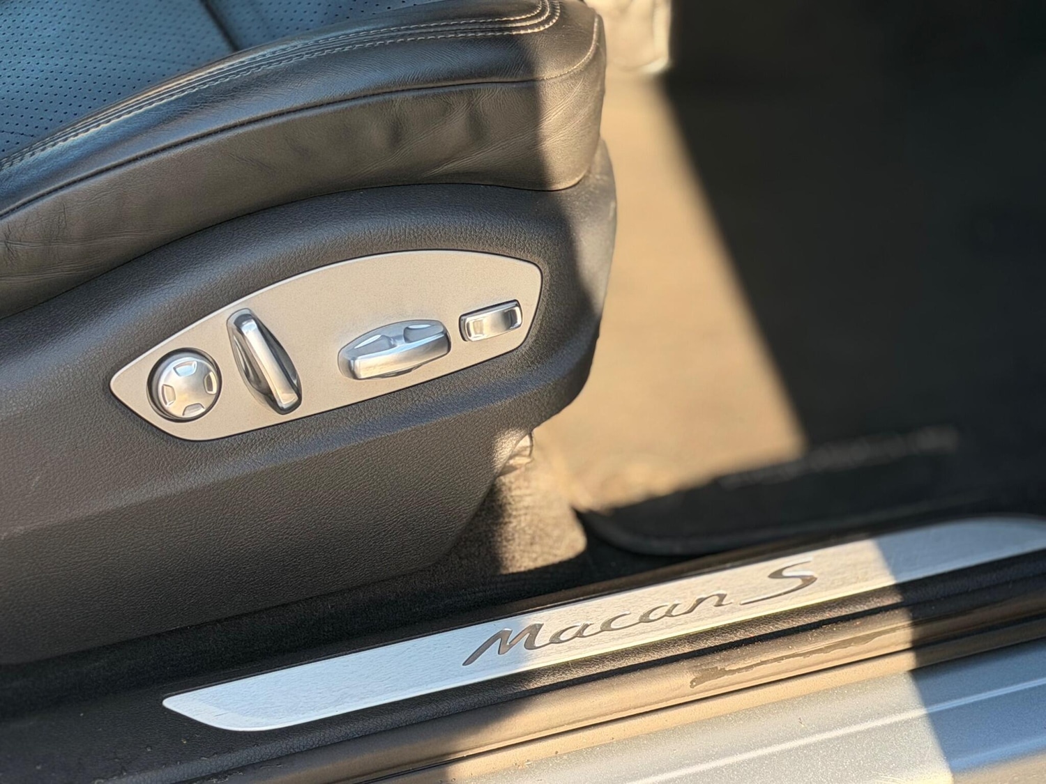 Used Porsche Macan 2015 for sale - 76715140: Photo 36