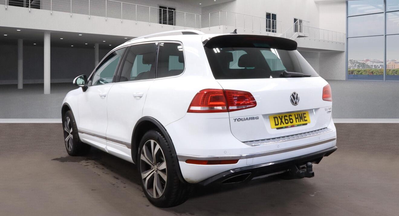 Used Volkswagen Touareg 2016 for sale - 76441311: Photo 2
