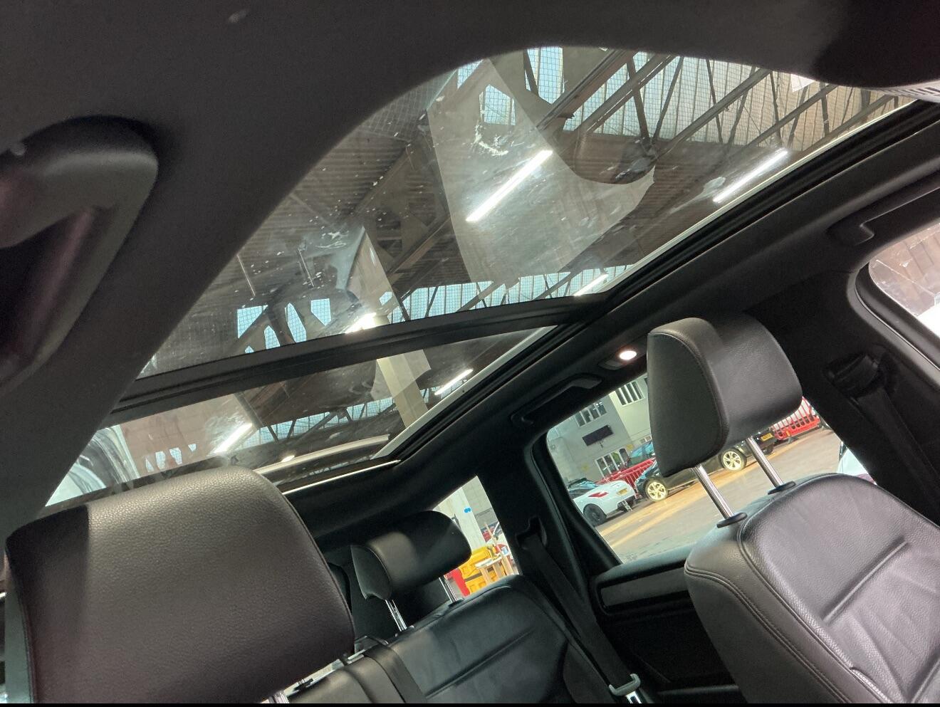 Used Volkswagen Touareg 2016 for sale - 76441311: Photo 9