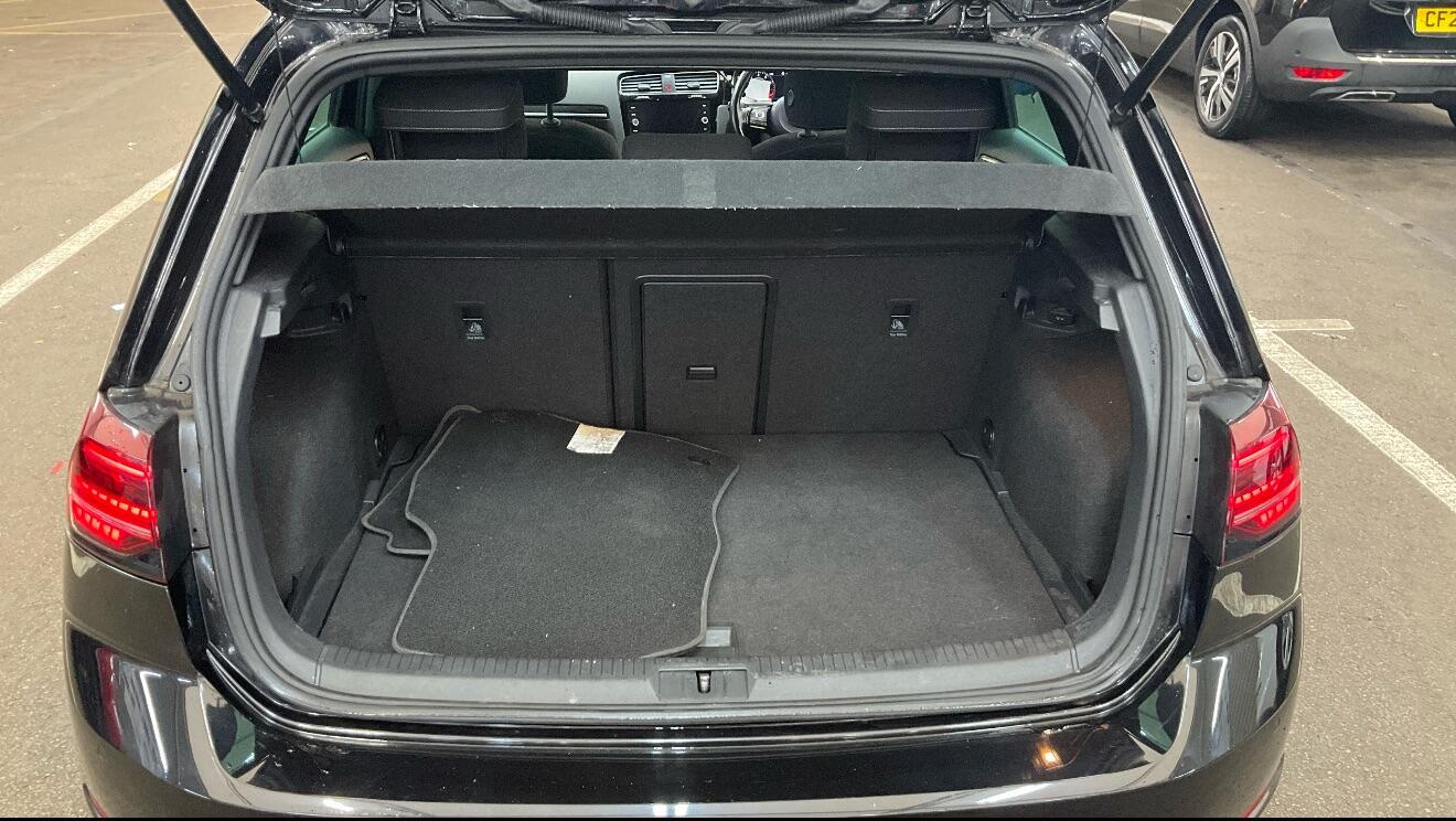 Used Volkswagen Golf 2019 for sale - 76592247: Photo 10