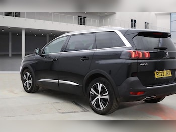 Used Peugeot 5008 2022 for sale - 77081923: Photo