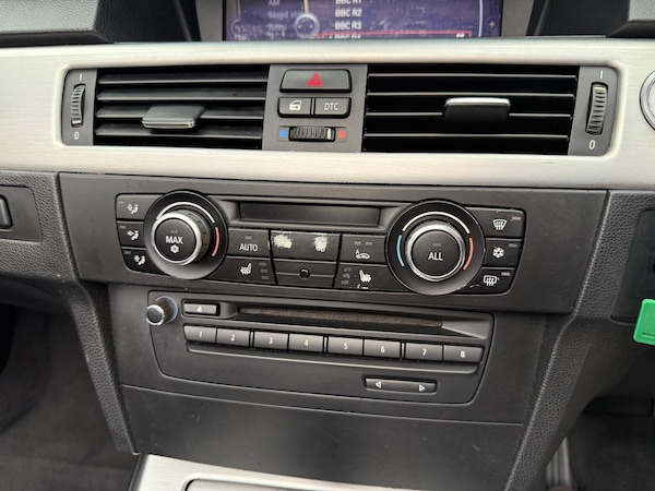 Used BMW 3 Series 2010 for sale - 76251130: Photo 30