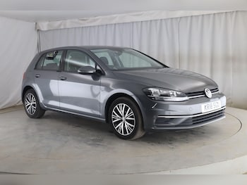 Used Volkswagen Golf 2018 for sale - 79576486: Photo