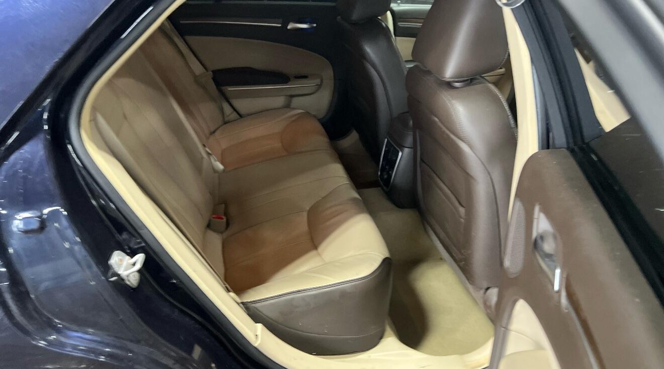 Used Chrysler 300C 2012 for sale - 76743160: Photo 10