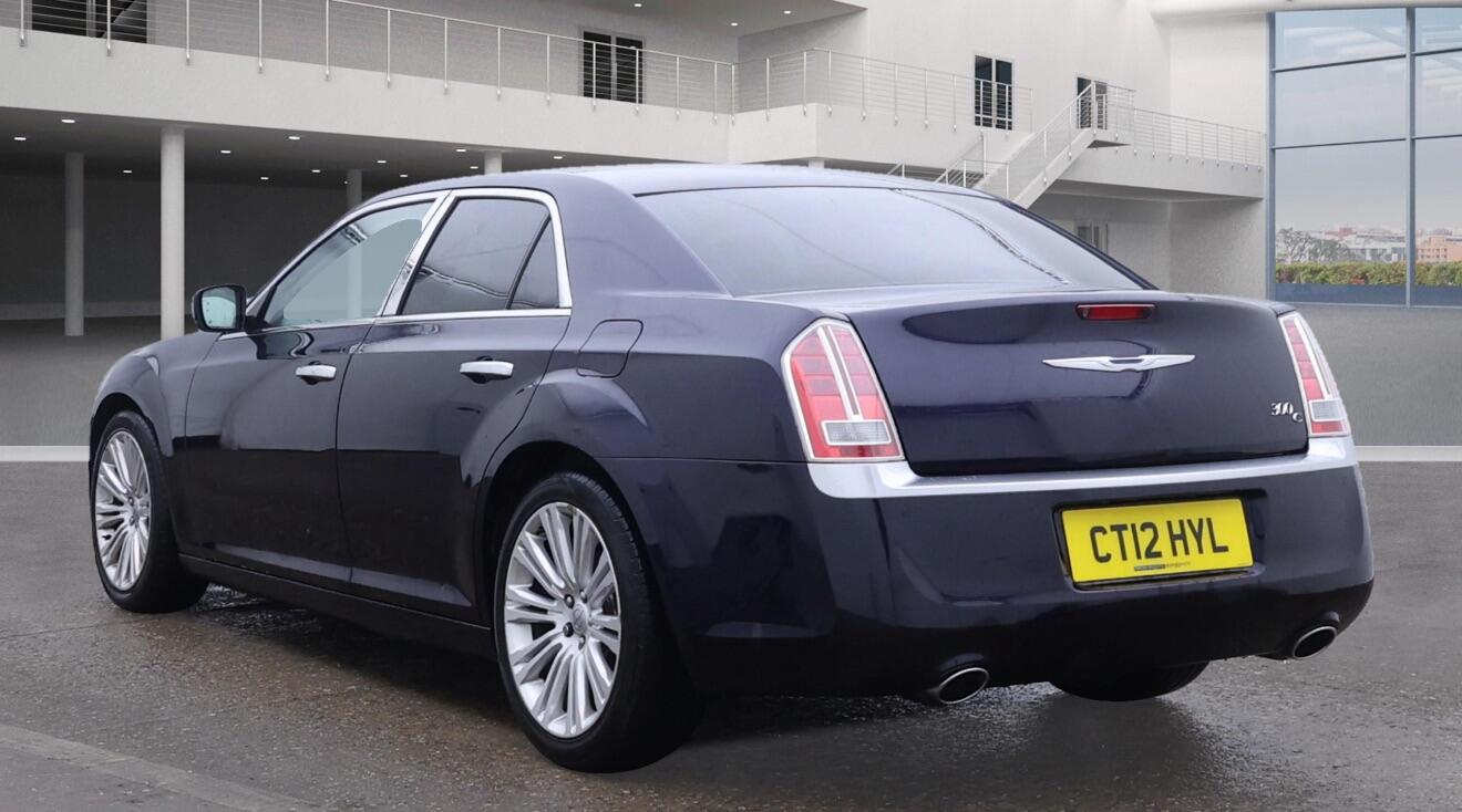 Used Chrysler 300C 2012 for sale - 76743160: Photo 4