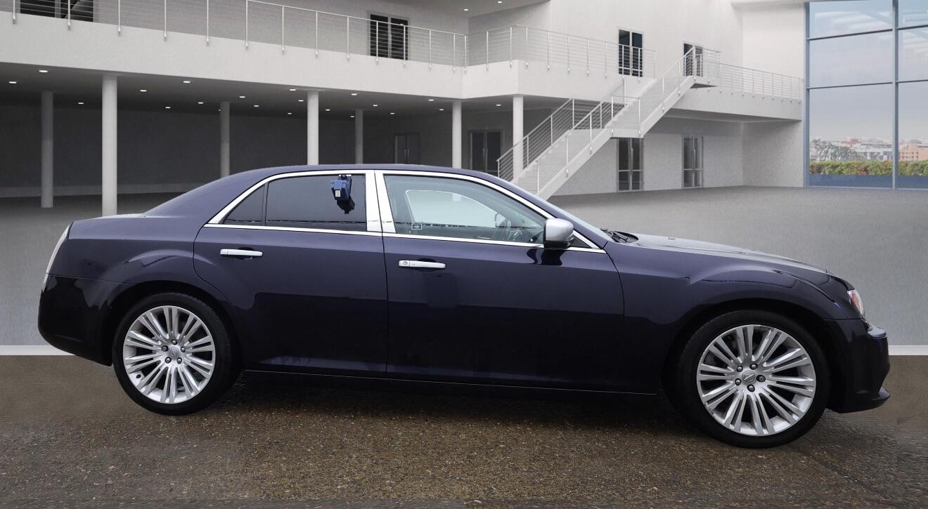 Used Chrysler 300C 2012 for sale - 76743160: Photo 5