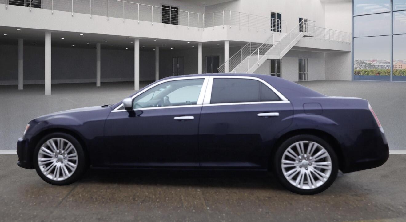 Used Chrysler 300C 2012 for sale - 76743160: Photo 6