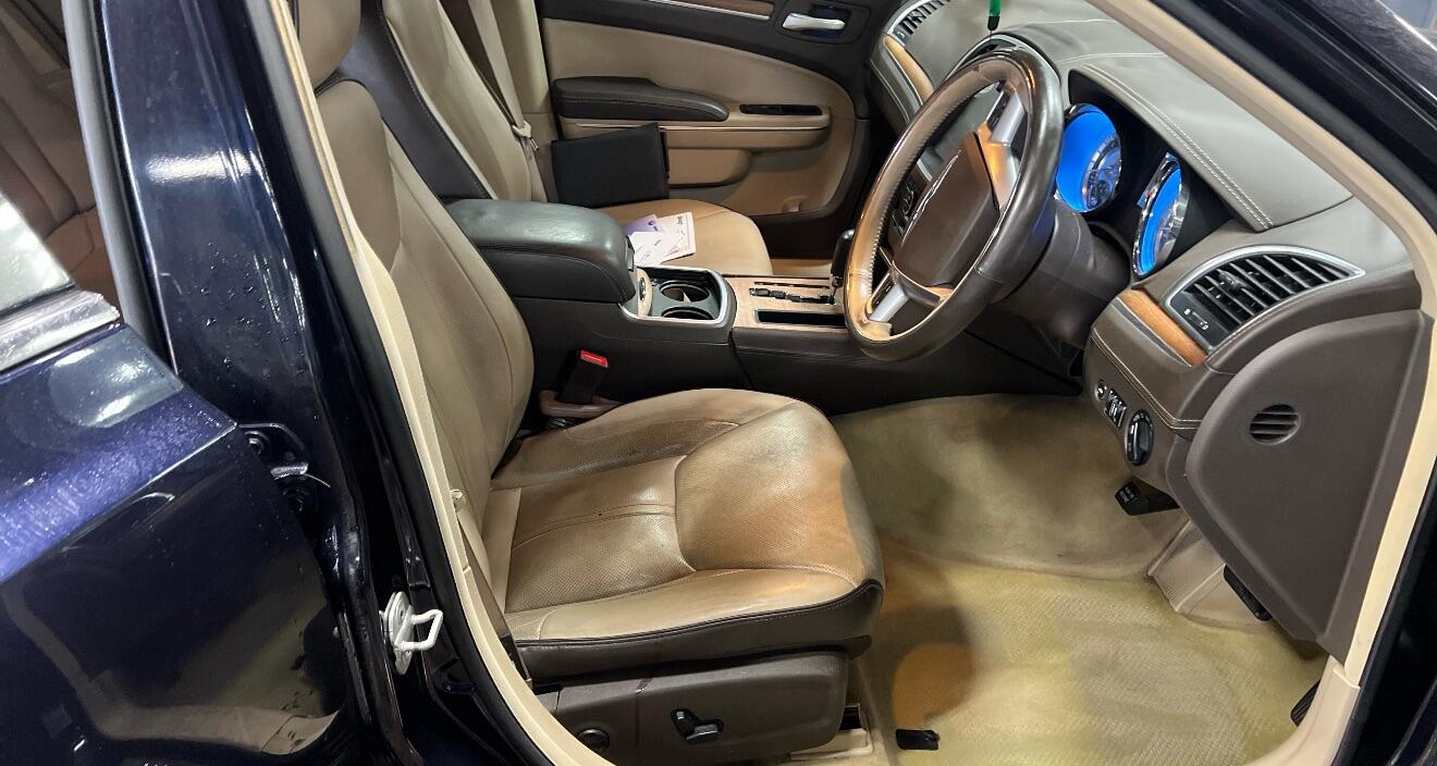 Used Chrysler 300C 2012 for sale - 76743160: Photo 7