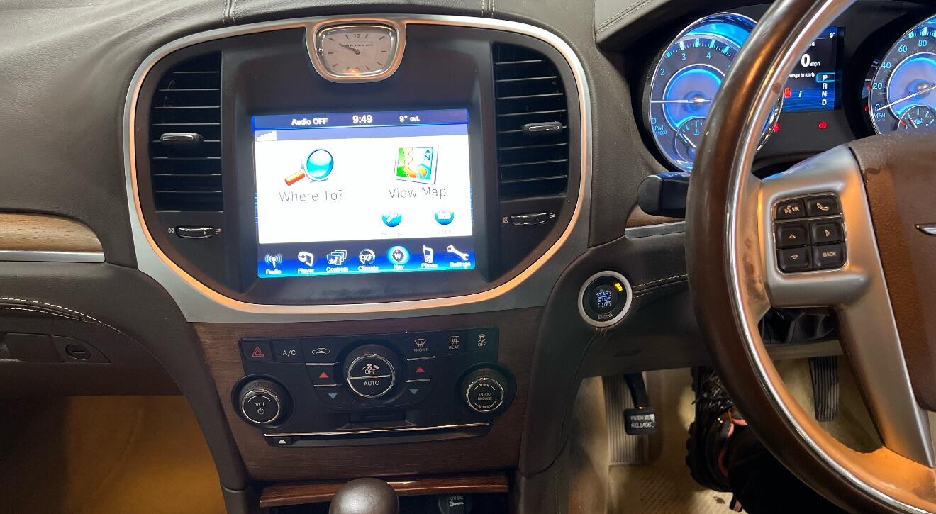 Used Chrysler 300C 2012 for sale - 76743160: Photo 9