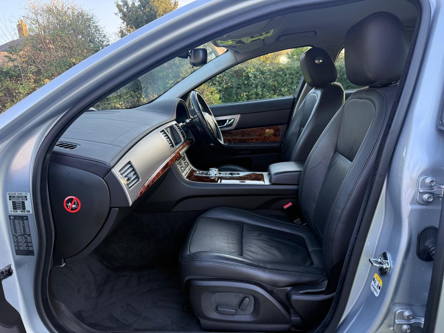 Used Jaguar XF 2010 for sale - 77351868: Photo 12