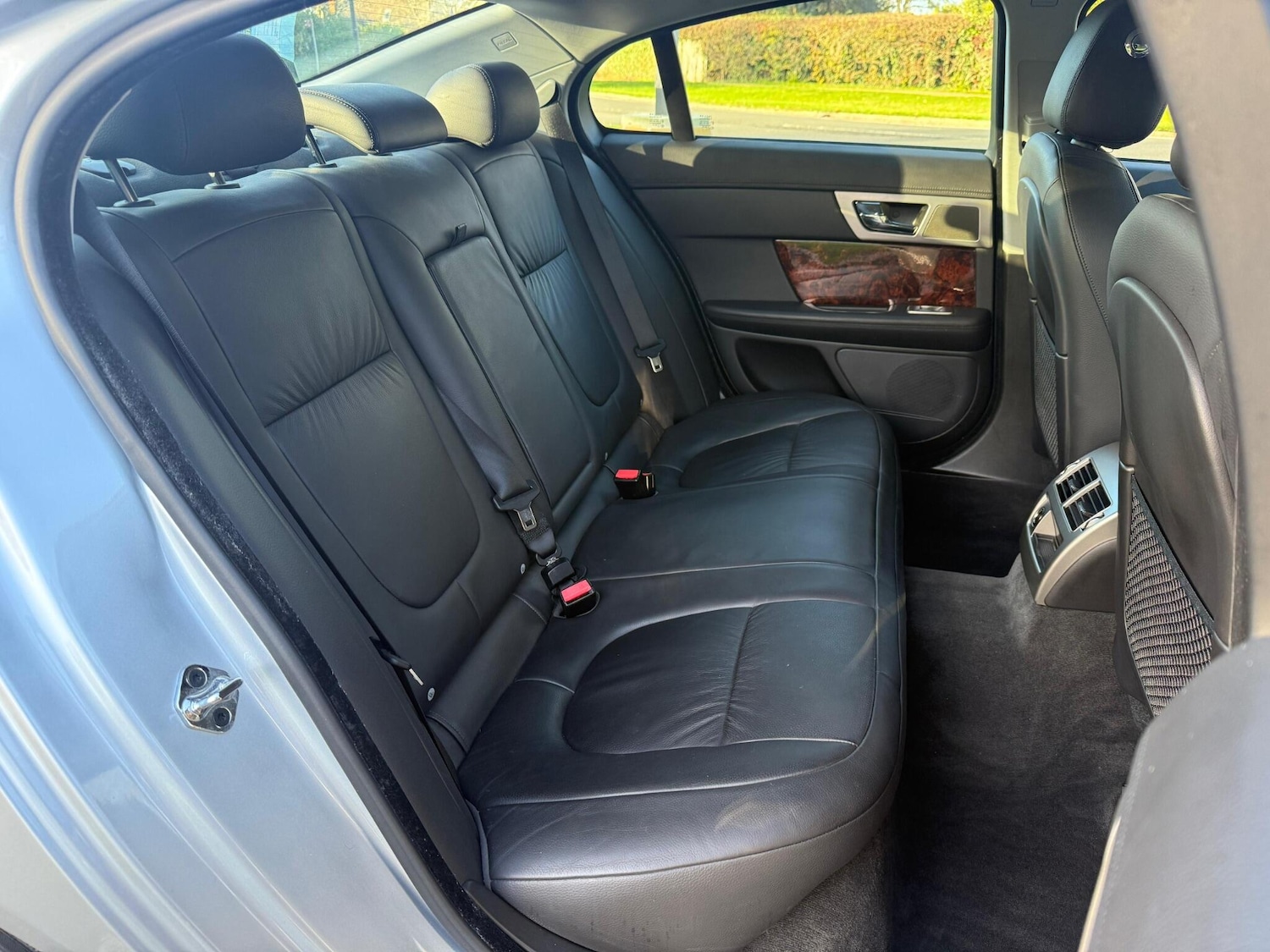 Used Jaguar XF 2010 for sale - 77351868: Photo 15