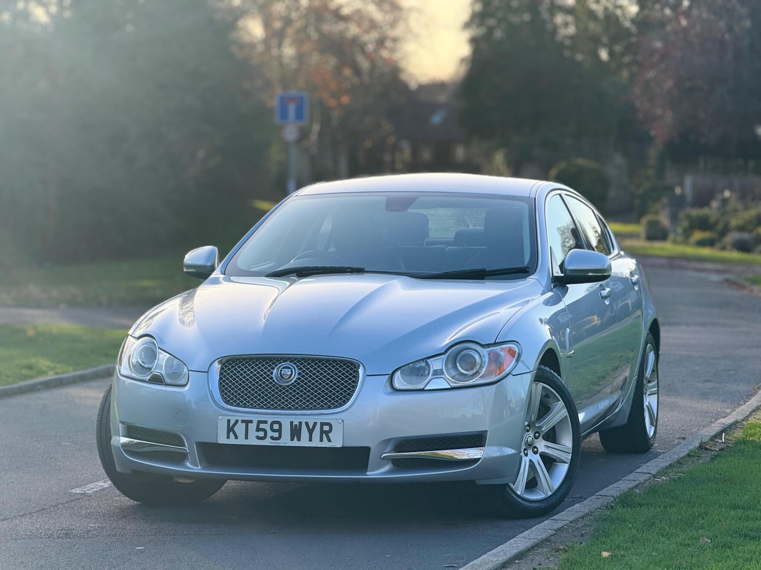 Used Jaguar XF 2010 for sale - 77351868: Photo 2