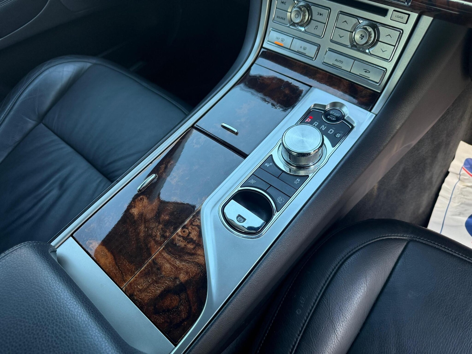 Used Jaguar XF 2010 for sale - 77351868: Photo 26