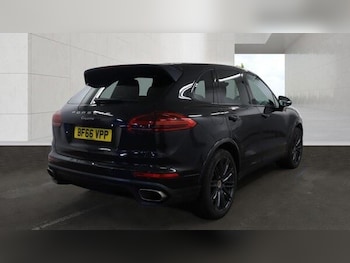 Used Porsche Cayenne 2016 for sale - 79324818: Photo