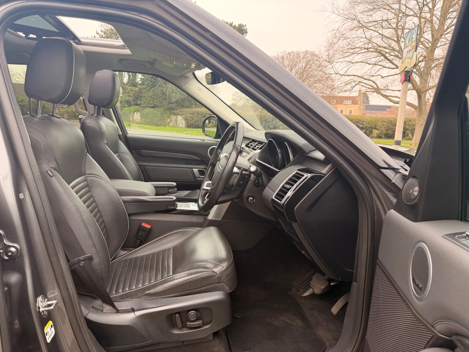 Used Land Rover Discovery 2017 for sale - 78006528: Photo 19