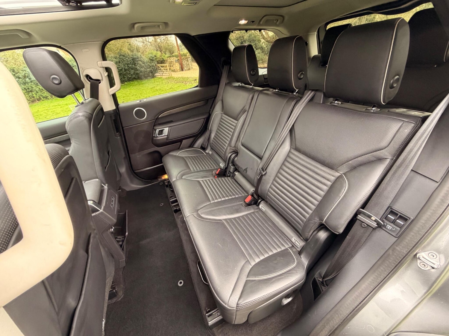 Used Land Rover Discovery 2017 for sale - 78006528: Photo 24