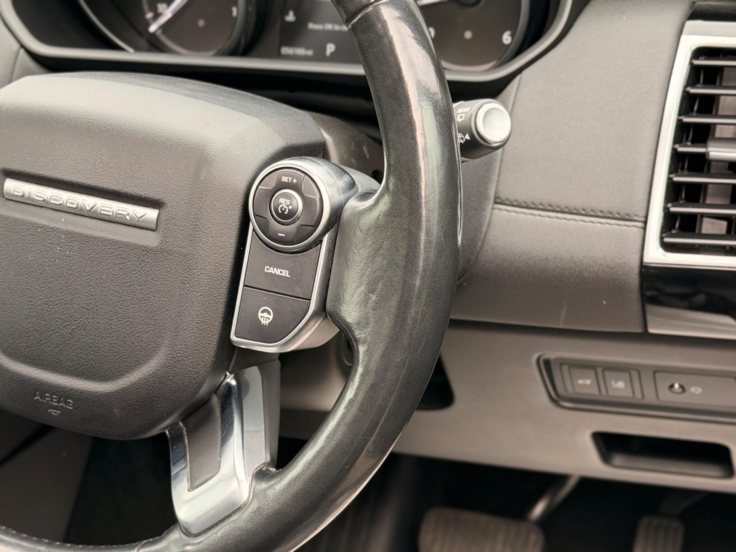 Used Land Rover Discovery 2017 for sale - 78006528: Photo 34