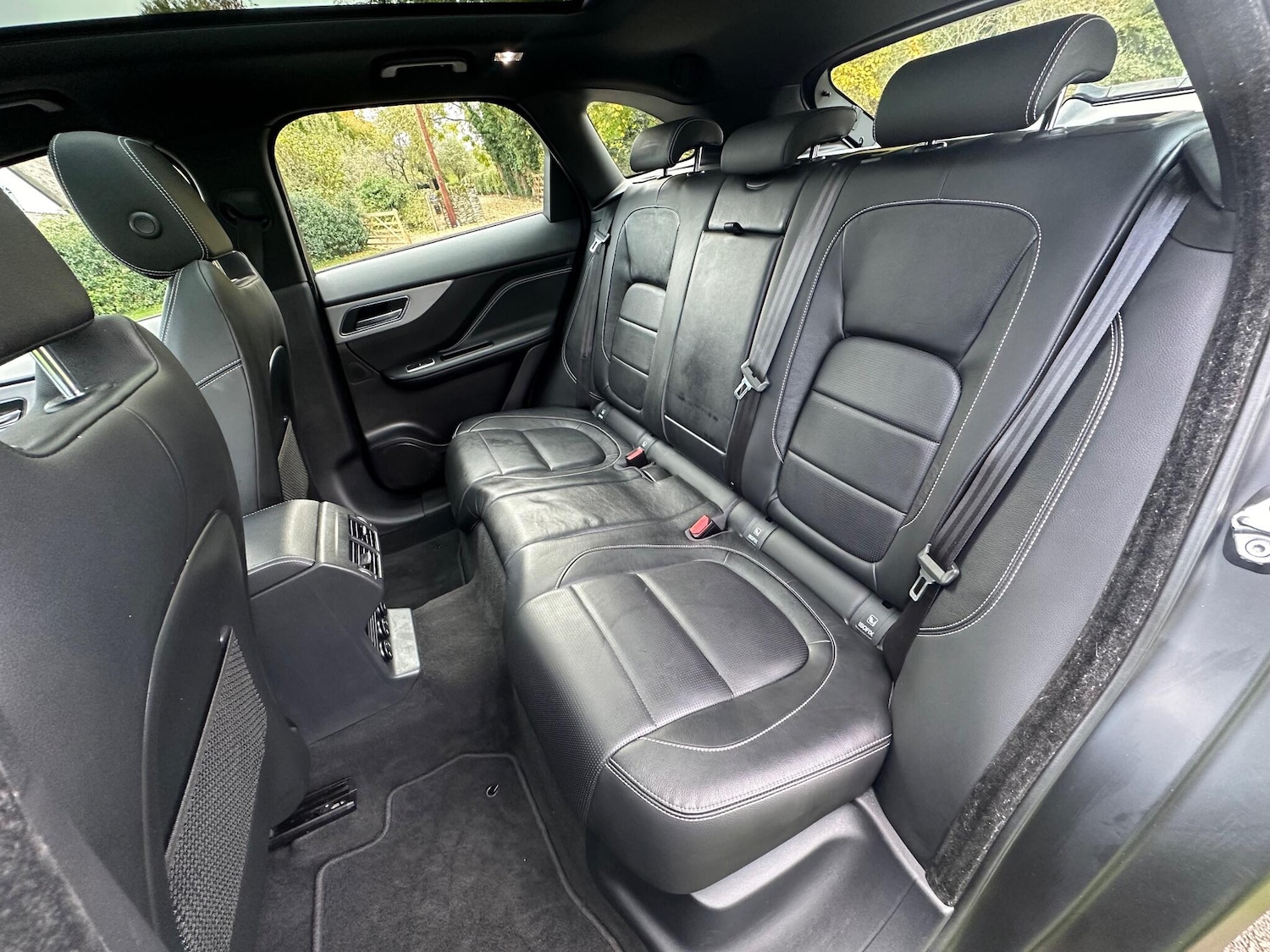 Used Jaguar F-Pace 2017 for sale - 76991910: Photo 15