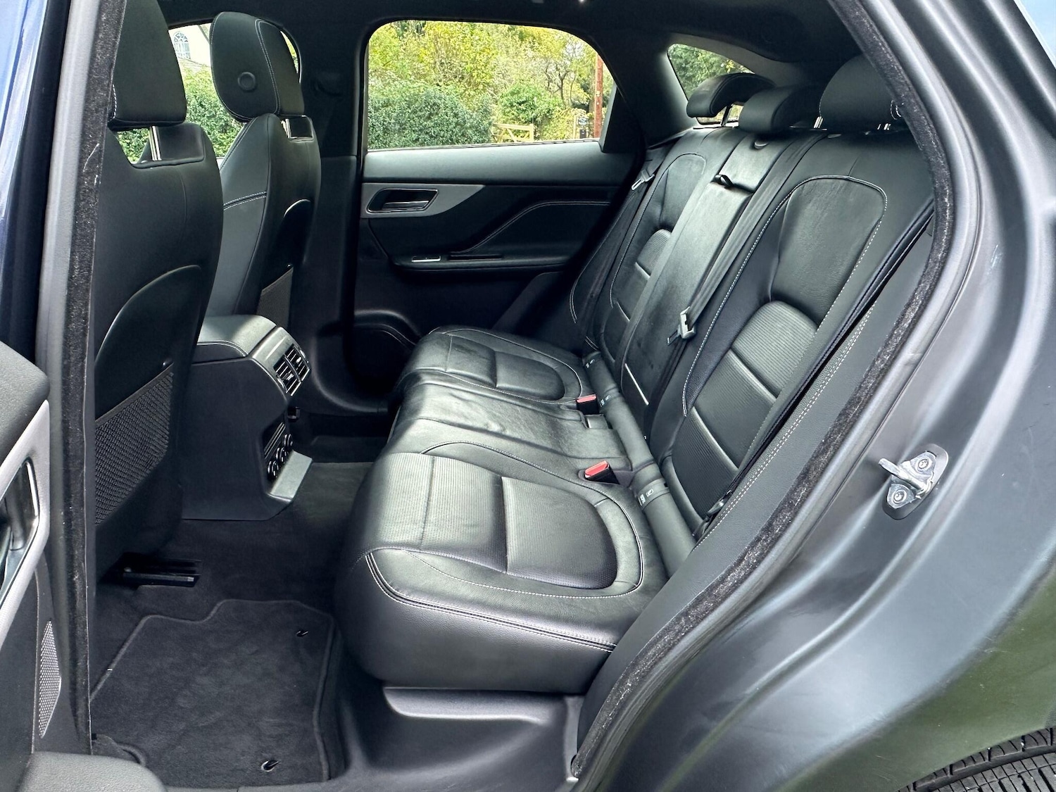 Used Jaguar F-Pace 2017 for sale - 76991910: Photo 16