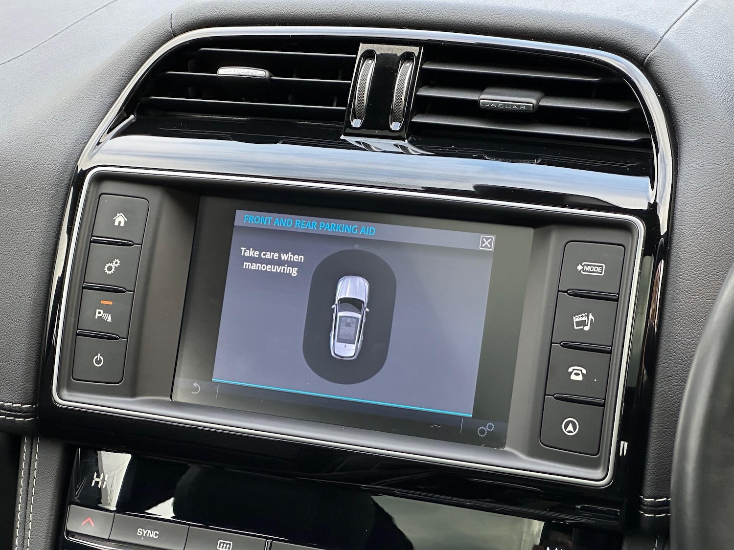 Used Jaguar F-Pace 2017 for sale - 76991910: Photo 32