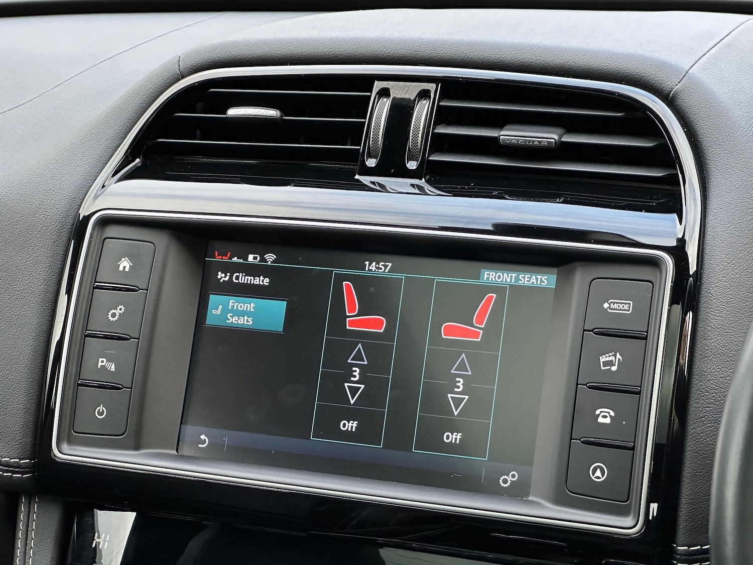 Used Jaguar F-Pace 2017 for sale - 76991910: Photo 34