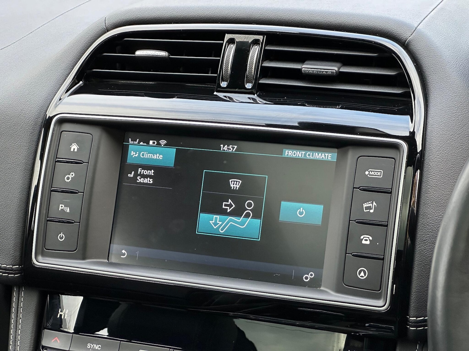 Used Jaguar F-Pace 2017 for sale - 76991910: Photo 35