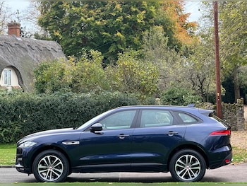 Used Jaguar F-Pace 2017 for sale - 76991910: Photo