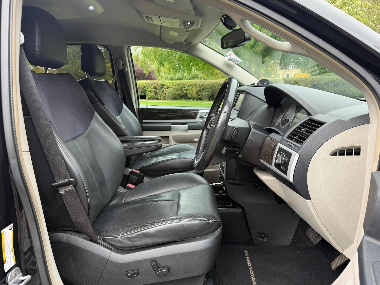 Used Chrysler Grand Voyager 2011 for sale - 77175244: Photo 10