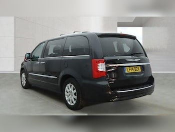 Used Chrysler Grand Voyager 2014 for sale - 78609302: Photo