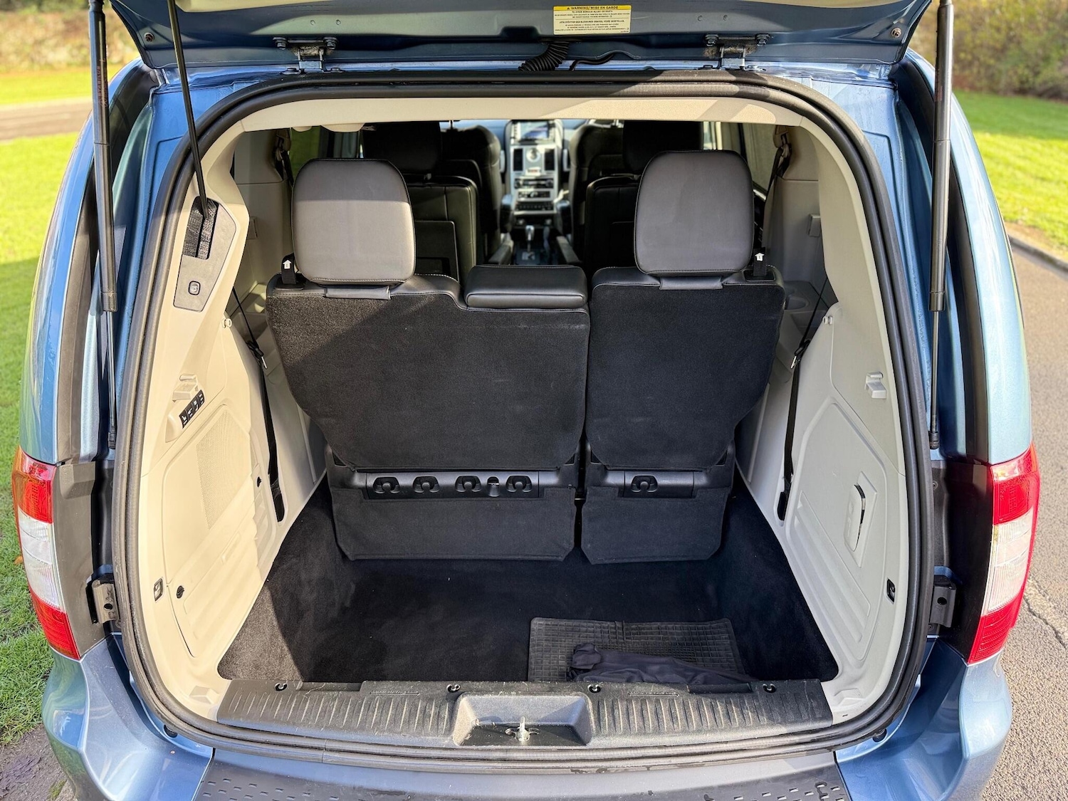 Used Chrysler Grand Voyager 2011 for sale - 76537931: Photo 10