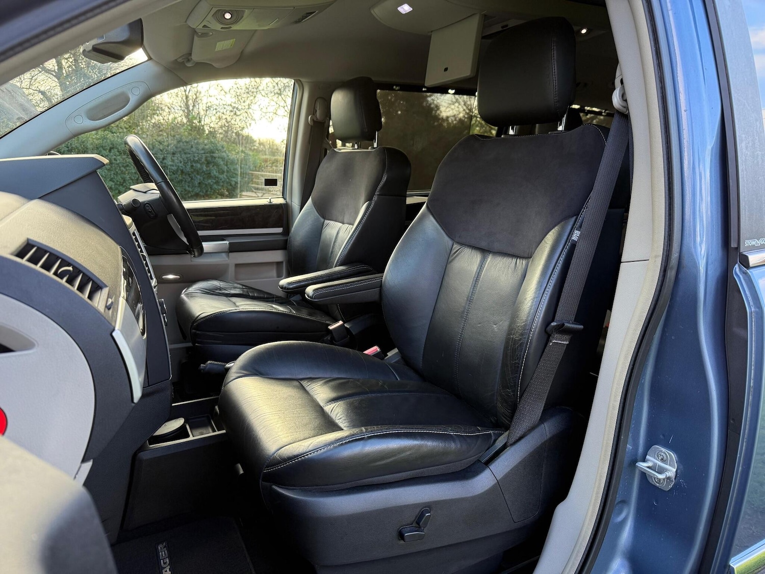 Used Chrysler Grand Voyager 2011 for sale - 76537931: Photo 16