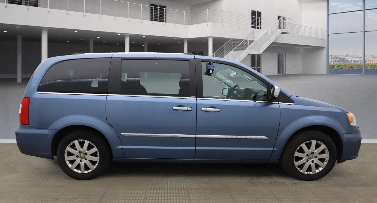 Used Chrysler Grand Voyager 2011 for sale - 76537931: Photo 3