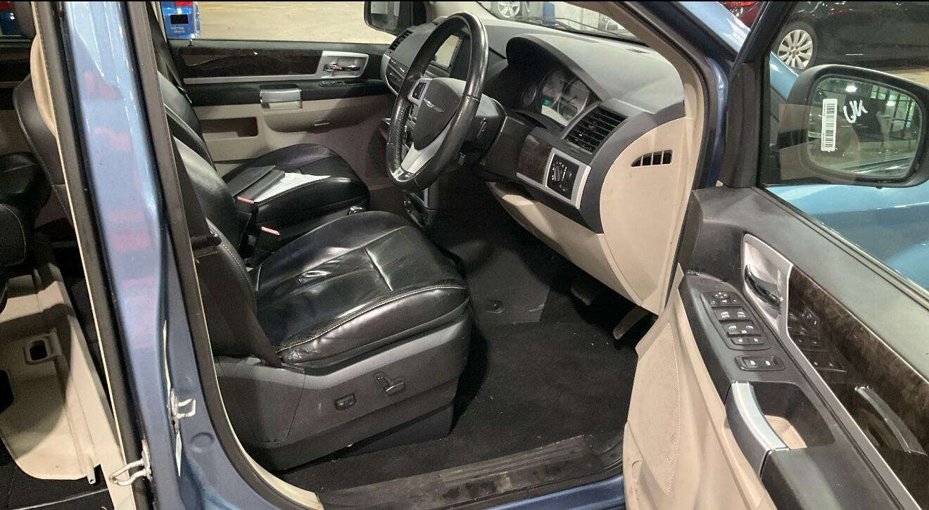 Used Chrysler Grand Voyager 2011 for sale - 76537931: Photo 4