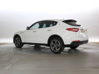 Used Maserati Levante 2018 for sale - 77882213: Photo