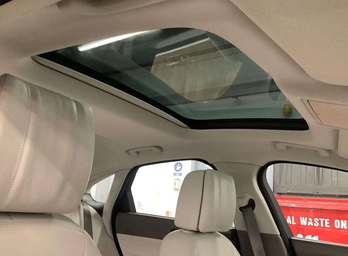 Used Jaguar XF 2018 for sale - 77883607: Photo 9