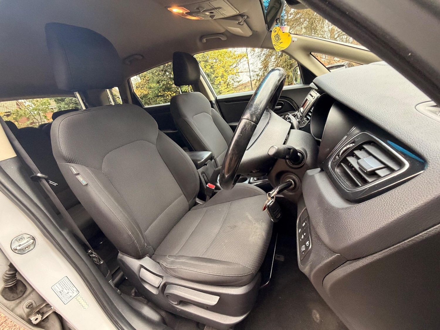 Used Kia Carens 2017 for sale - 76993827: Photo 10