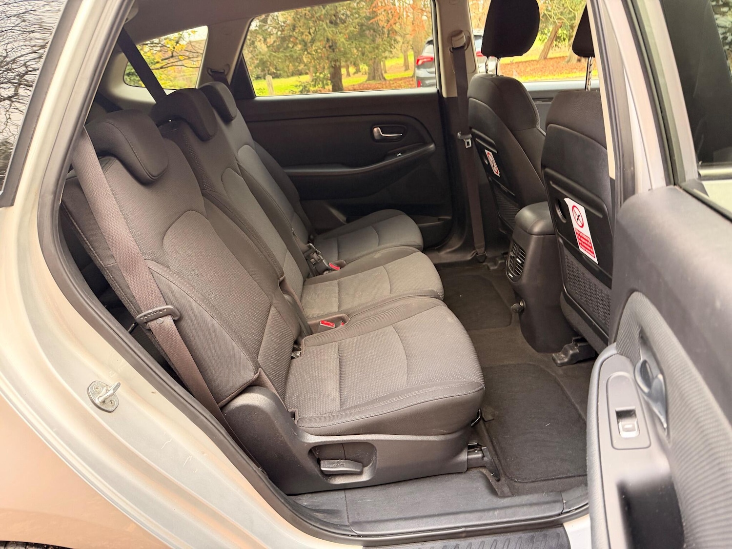 Used Kia Carens 2017 for sale - 76993827: Photo 15